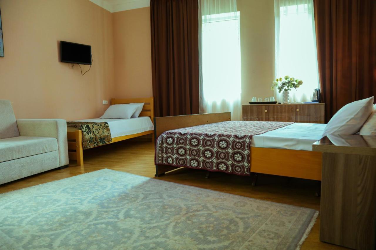 Hotel Borjomi Aisi Bagian luar foto