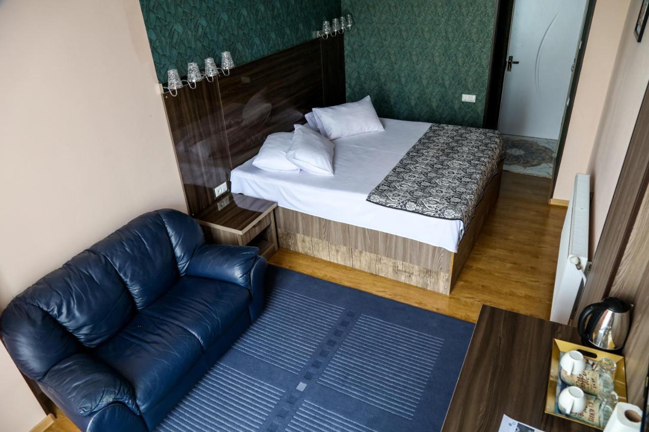 Hotel Borjomi Aisi Bagian luar foto
