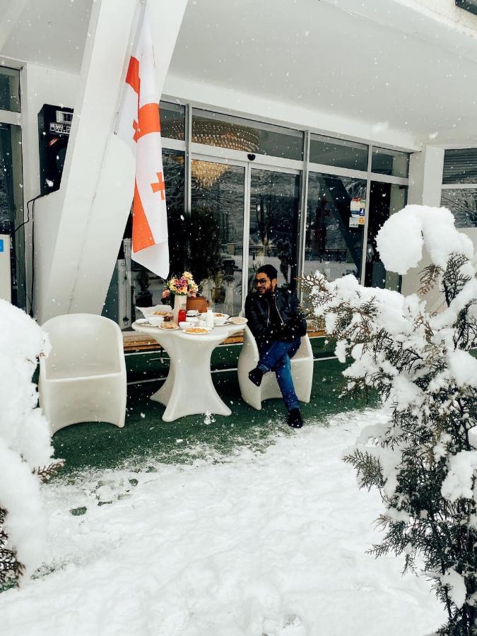 Hotel Borjomi Aisi Bagian luar foto
