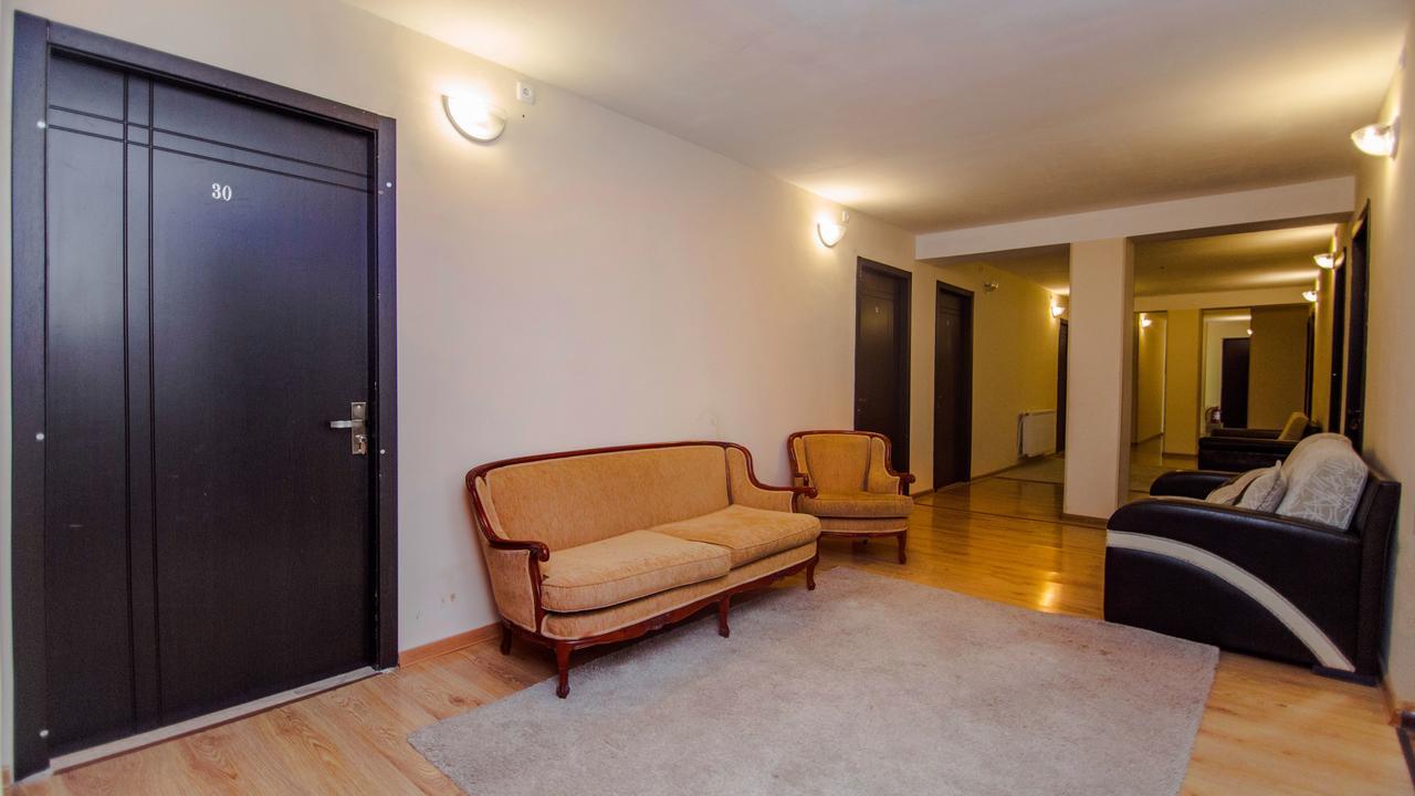Hotel Borjomi Aisi Bagian luar foto