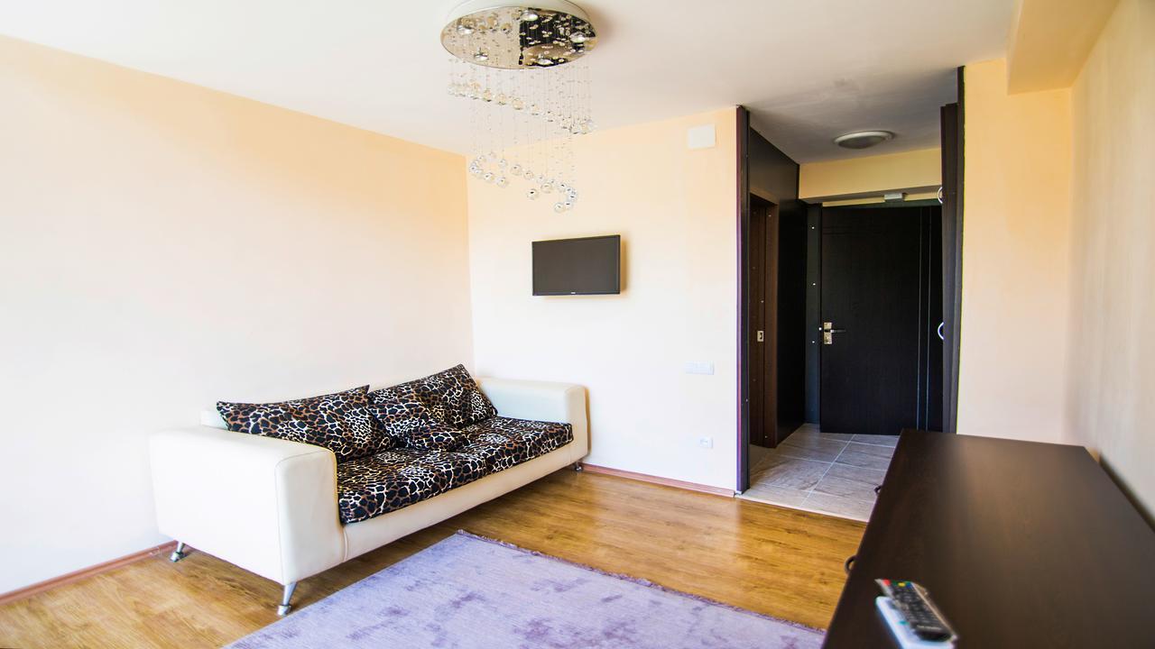 Hotel Borjomi Aisi Bagian luar foto