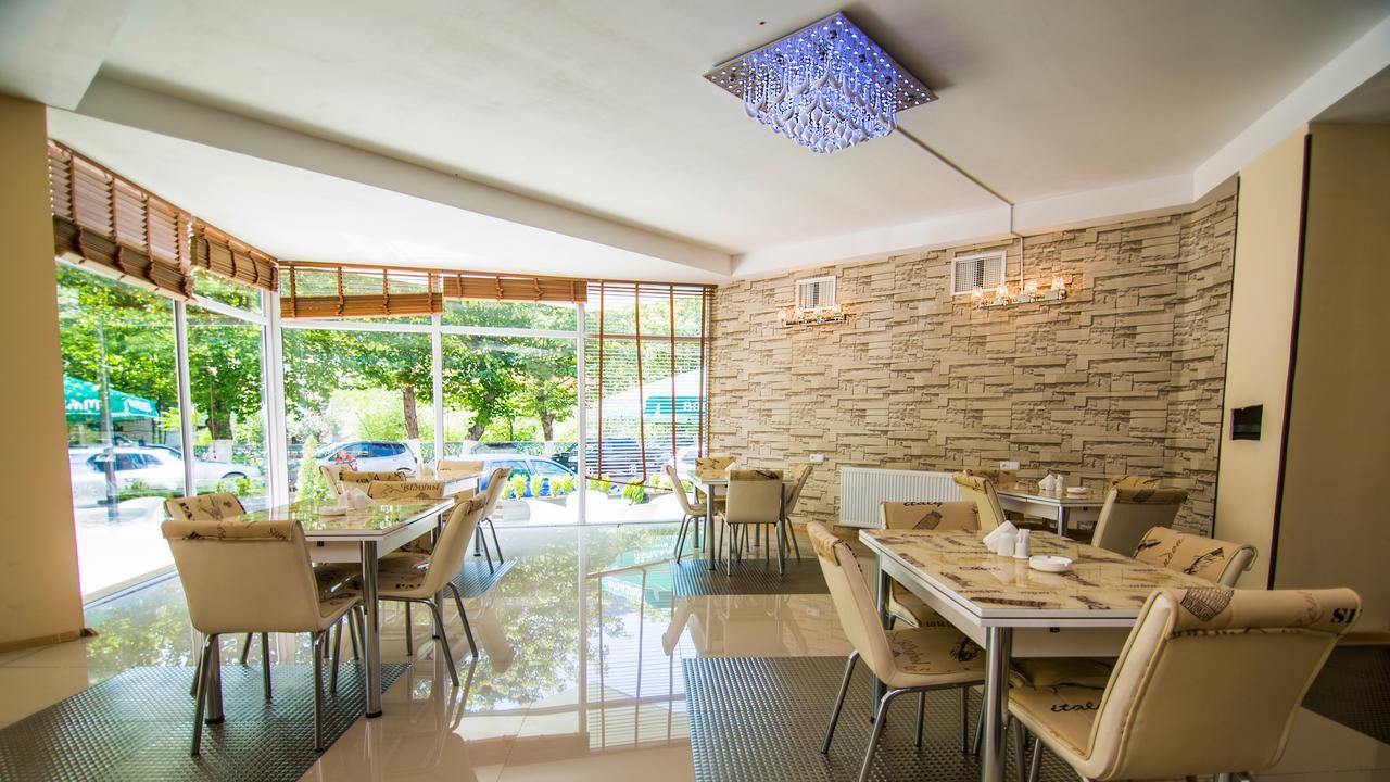 Hotel Borjomi Aisi Bagian luar foto