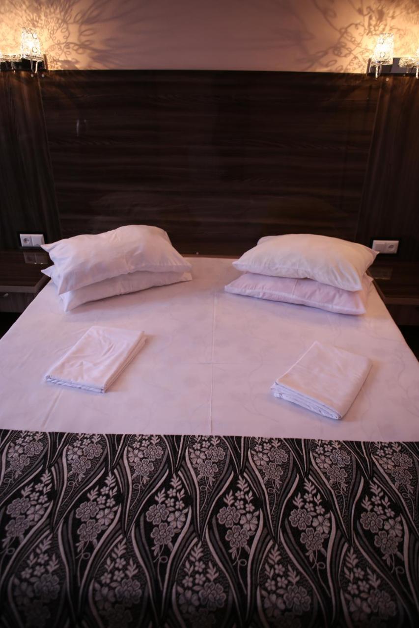 Hotel Borjomi Aisi Bagian luar foto