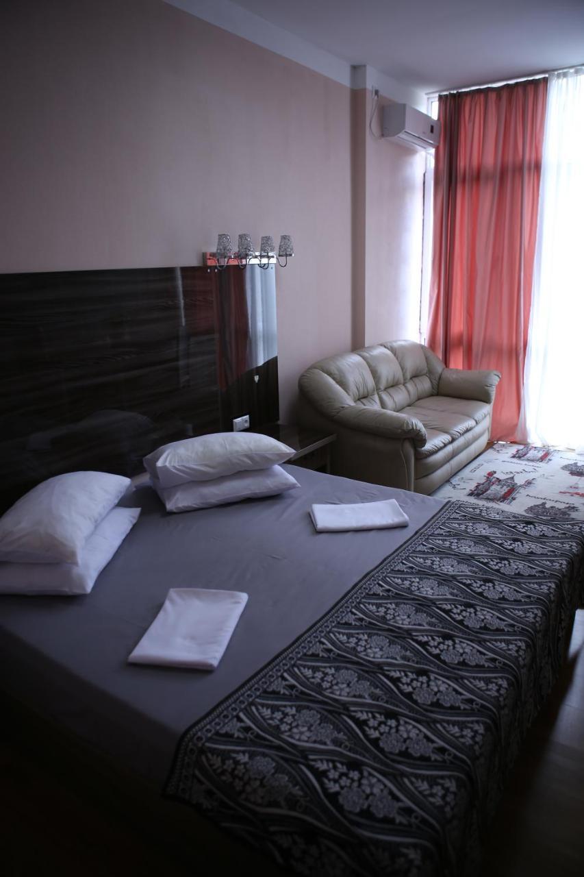 Hotel Borjomi Aisi Bagian luar foto