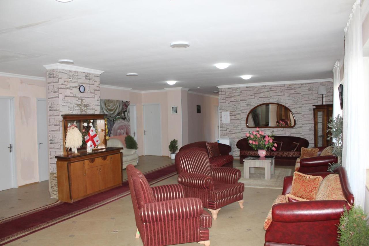 Hotel Borjomi Aisi Bagian luar foto