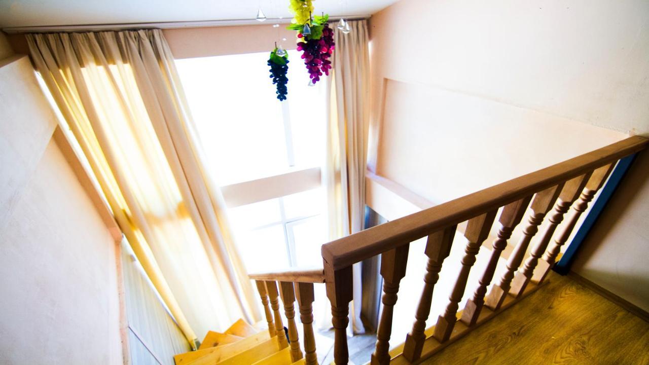 Hotel Borjomi Aisi Bagian luar foto