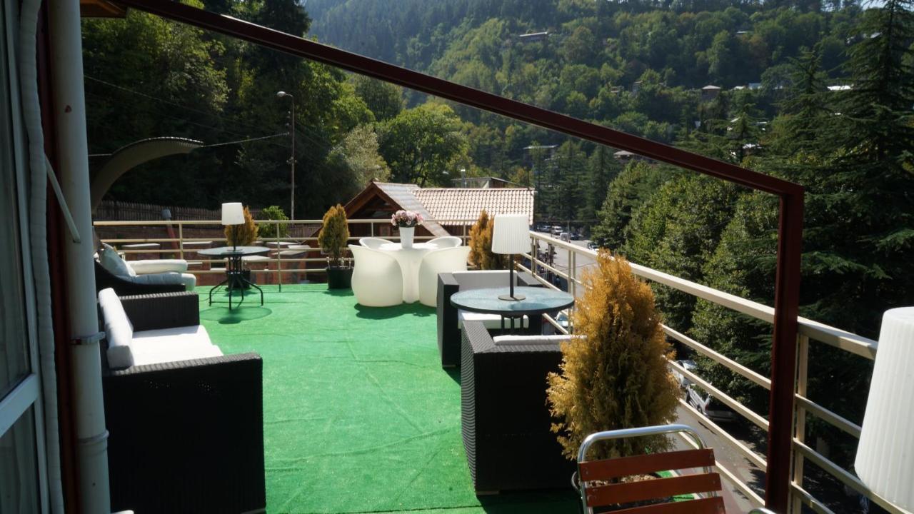 Hotel Borjomi Aisi Bagian luar foto